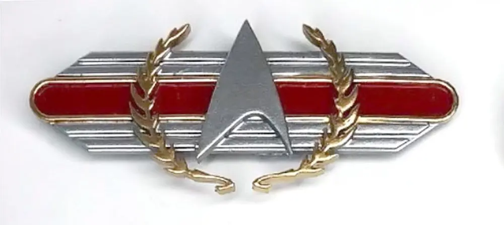 Starfleet-Admiral-2400s-Insignia_Prop.jpg